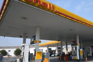 Shell aumentó 3,8% el valor de los combustibles y ya se sumó YPF